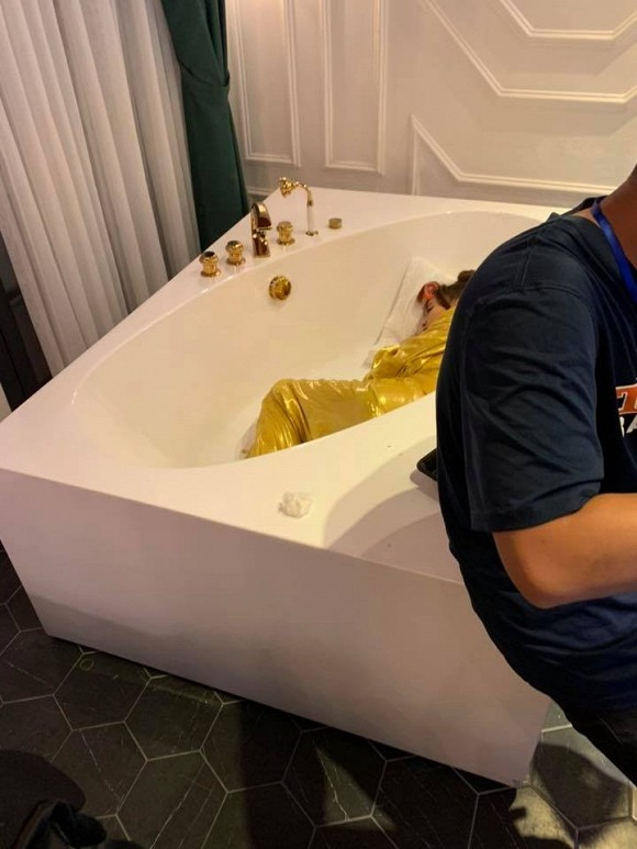 Lan Ngoc ngu trong bon tam khien fan xot, quen viec giong hat tham hoa sap trinh lang