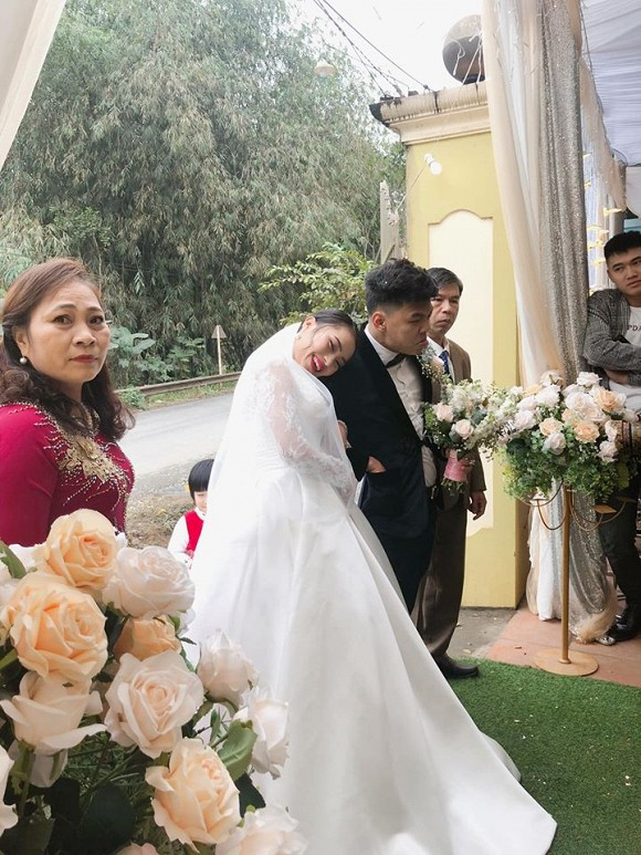 Đám cưới của Trung Ruồi tổ chức ở quê vợ.