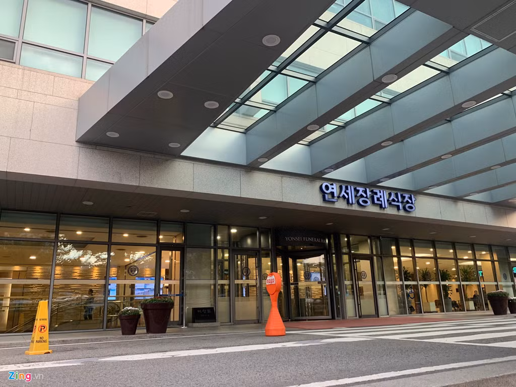 Dia diem to chuc tang le Sulli vang lang, khong bong nguoi