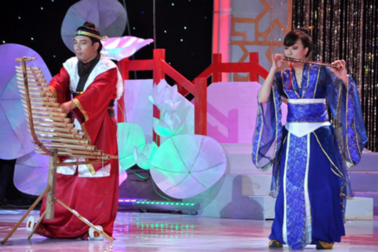 Năm 2011, Vân Dung đóng vai Táo Điện lực. Năm 2012, nhân vật của cô một lần nữa là Táo Y tế. Ảnh: Giáo dục Việt Nam