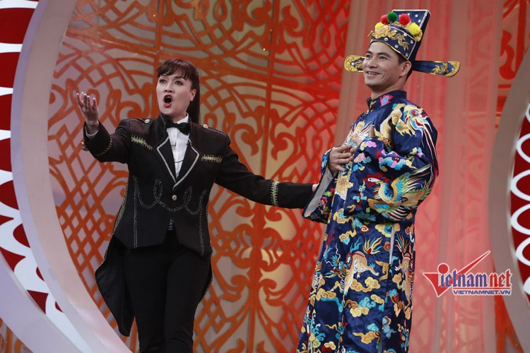 Năm 2016, 2017, Vân Dung góp mặt trong Táo quân với vai Táo Giáo dục. Ảnh: Vietnamnet