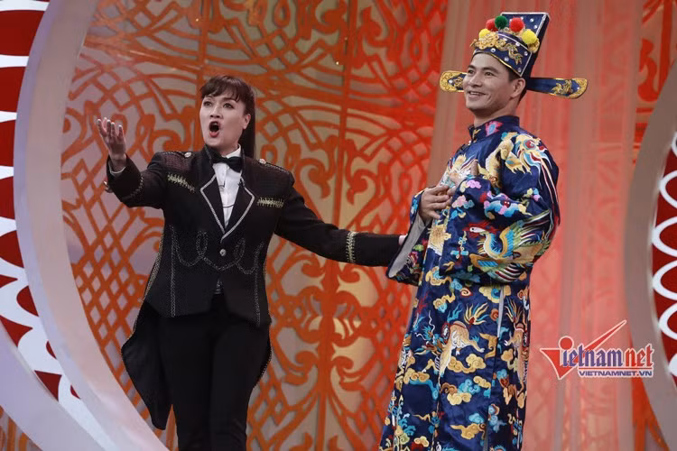 Năm 2016, 2017, Vân Dung góp mặt trong Táo quân với vai Táo Giáo dục. Ảnh: Vietnamnet