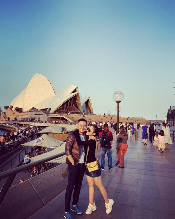 Mới đây, nhân dịp Giáng sinh, diễn viên Chi Bảo đã cùng "vợ yêu" đi du lịch ở Úc.