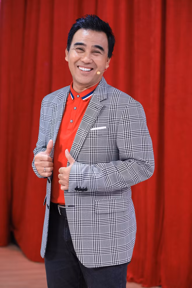 Phan ung cua Quyen Linh sau khi noi ho 