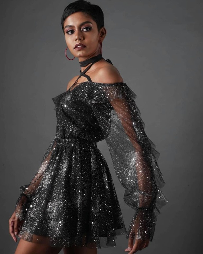 Cô bị chính khán giả nước nhà quay lưng, thậm chí buông lời chê bai không thương tiếc.