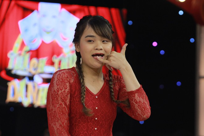 Co gai mat 9 rang thang 100 trieu Thach thuc danh hai con duoc tai tro lam rang