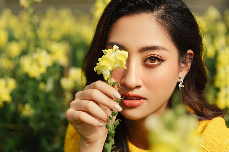 Hình ảnh xinh đẹp của Lương Thùy Linh tại Festival Hoa Đà Lạt 2019.