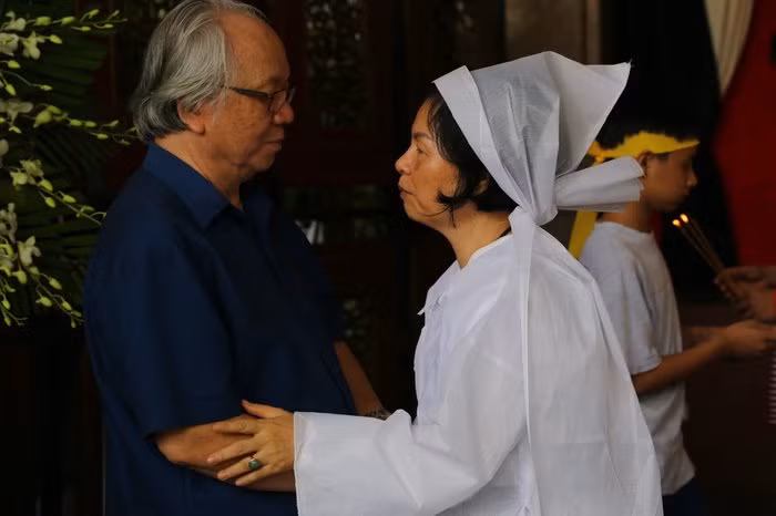 Xem video "Nhạc sĩ Nguyễn Văn Tý và chuyện người già hay khó tính". Nguồn VTC14: