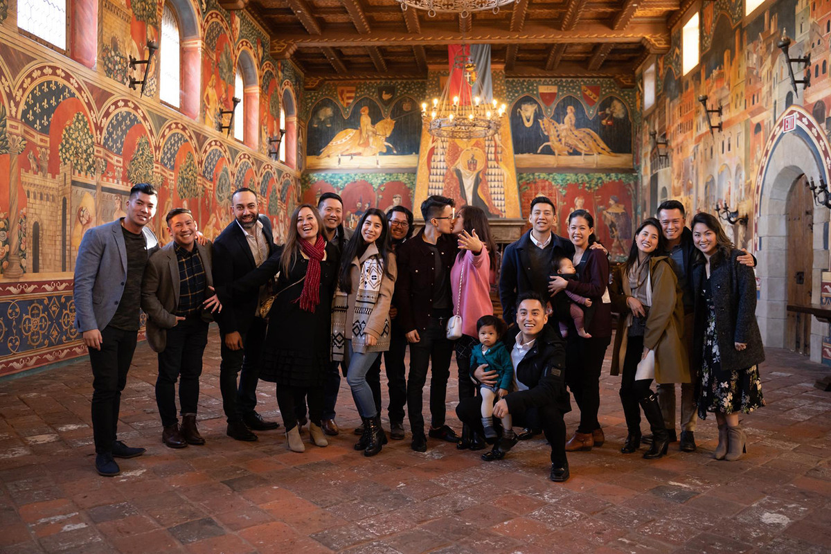 Được biết, bạn trai Hoa hậu Thu Hoài sinh năm 1986, anh làm nghề kinh doanh. Trong khi đó, Thu Hoài từng trải qua cuộc hôn nhân đổ vỡ và có 3 đứa con.