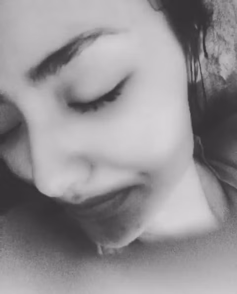 Khoe ban trai chua lau, Hong Que khoc nhu mua, an y chia tay-Hinh-3