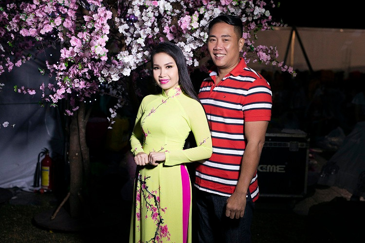 Festival Hoa Đà Lạt 2019 vừa khai mạc tối ngày 20/12 với sự tham gia của nhiều gương mặt nổi tiếng: Tóc Tiên, Hồ Trung Dũng, Nhạc sĩ Phạm Thế Hiển, Hoa hậu Đỗ Mỹ Linh, Á hậu Kiều Loan, Á hậu Tường San, ca sĩ Thu Thảo, Miss World 2013 Megan Young.... Đặc biệt, vừa xuất viện được vài ngày, ca sĩ Cẩm Ly cũng góp mặt tại sự kiện.