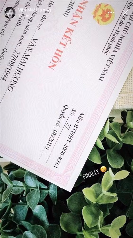 5 clip Van Mai Huong khoa than o nha bi phat tan: HackerPTG la ai?-Hinh-2