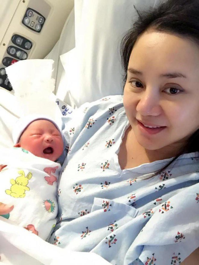 Sau khi kết hôn, giọng ca "Đồng xanh" thoải mái hơn khi chia sẻ cuộc sống riêng tư. Tháng 7/2017, nữ ca sĩ hạ sinh con gái thứ hai ở Mỹ.