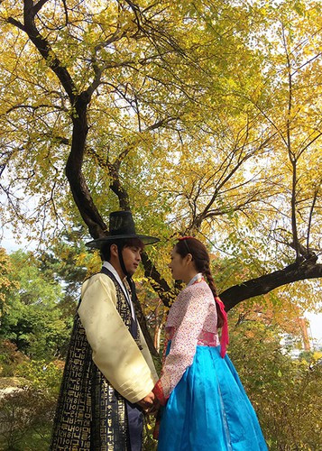 Hồ Quang Hiếu chia sẻ anh và Bảo Anh chia tay vì không còn sự đồng điệu do khoảng cách và quan niệm sống. Sau khi chia tay, cặp đôi nhiều lần vướng nghi vấn tái hợp, tuy nhiên mối quan hệ tình cảm của cặp đôi đã thực sự kết thúc. Ảnh: FBNV