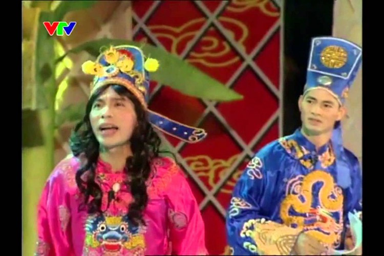 Trong Táo quân, Nam Tào (Xuân Bắc) có những màn chặt chém hài hước, lém lỉnh với các Táo. Ảnh: Youtube