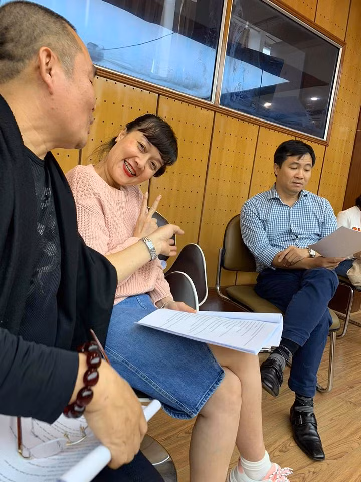 Được biết, các nghệ sĩ đang tham gia tập luyện cho chương trình Gala cười được phát sóng vào dịp Tết 2020.