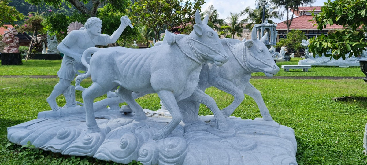 Từ những tác phẩm mang màu sắc huyền thoại.