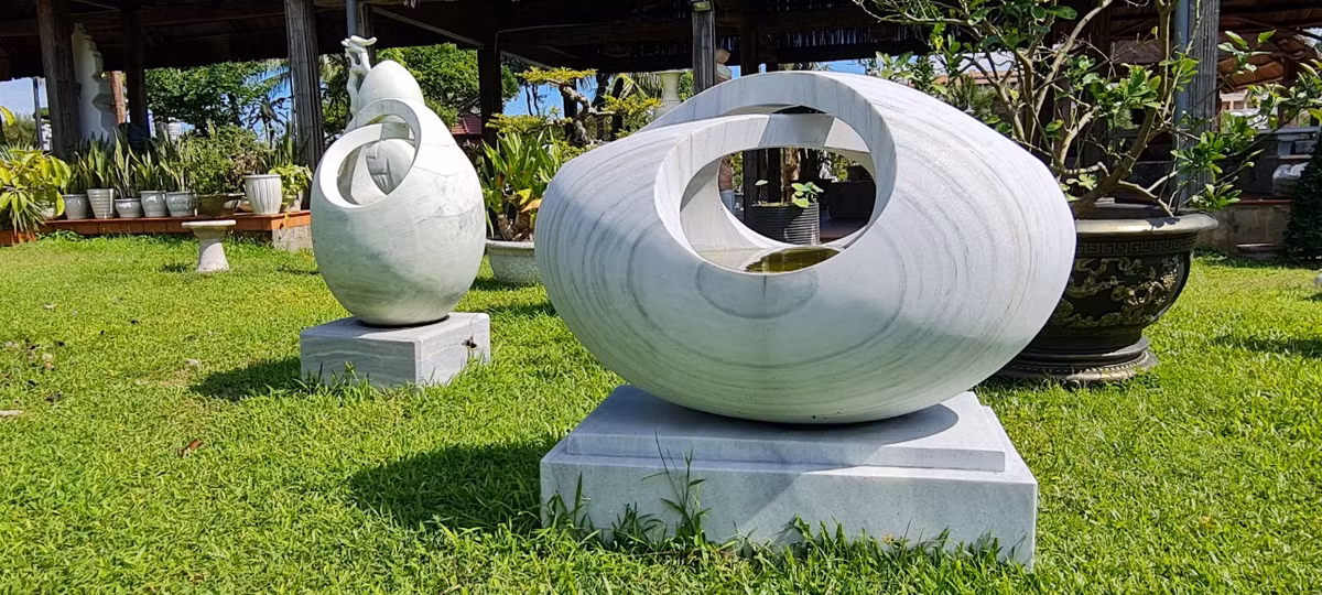 Nhiều tác phẩm độc đáo.