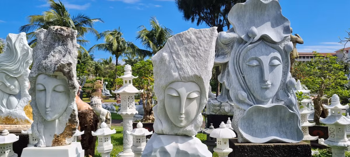 Chạm khắc khéo léo và tinh xảo.