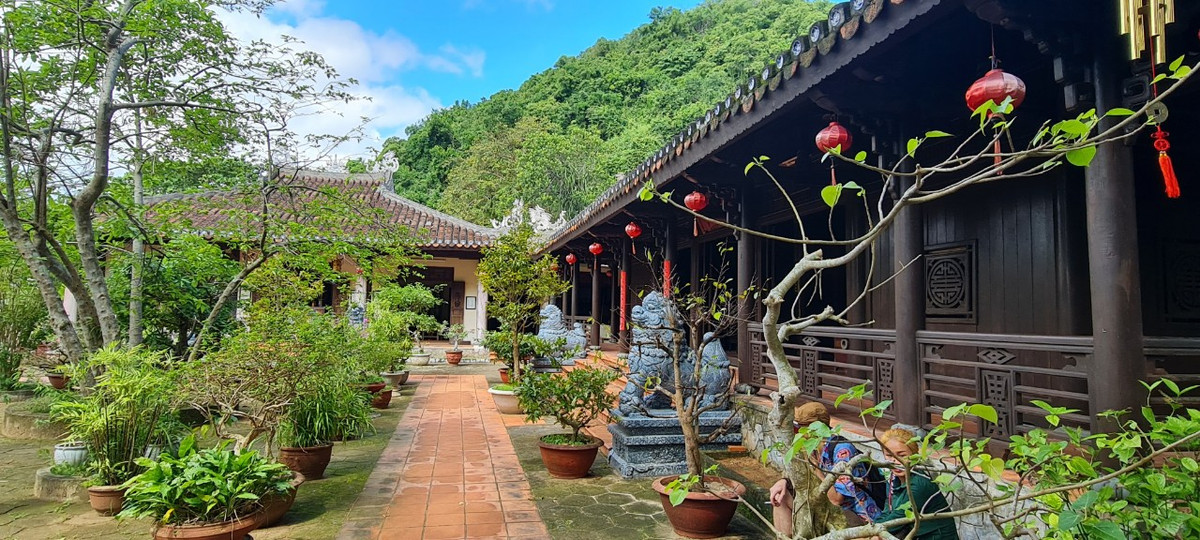 Chốn linh thiêng giữa thiên nhiên kỳ vĩ.