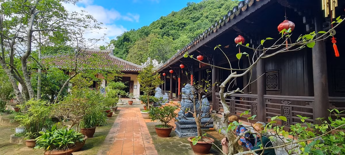 Chốn linh thiêng giữa thiên nhiên kỳ vĩ.