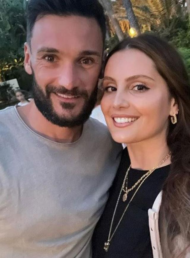 Ve ‘nong bong’ cua dan WAGs DT Phap-Hinh-10