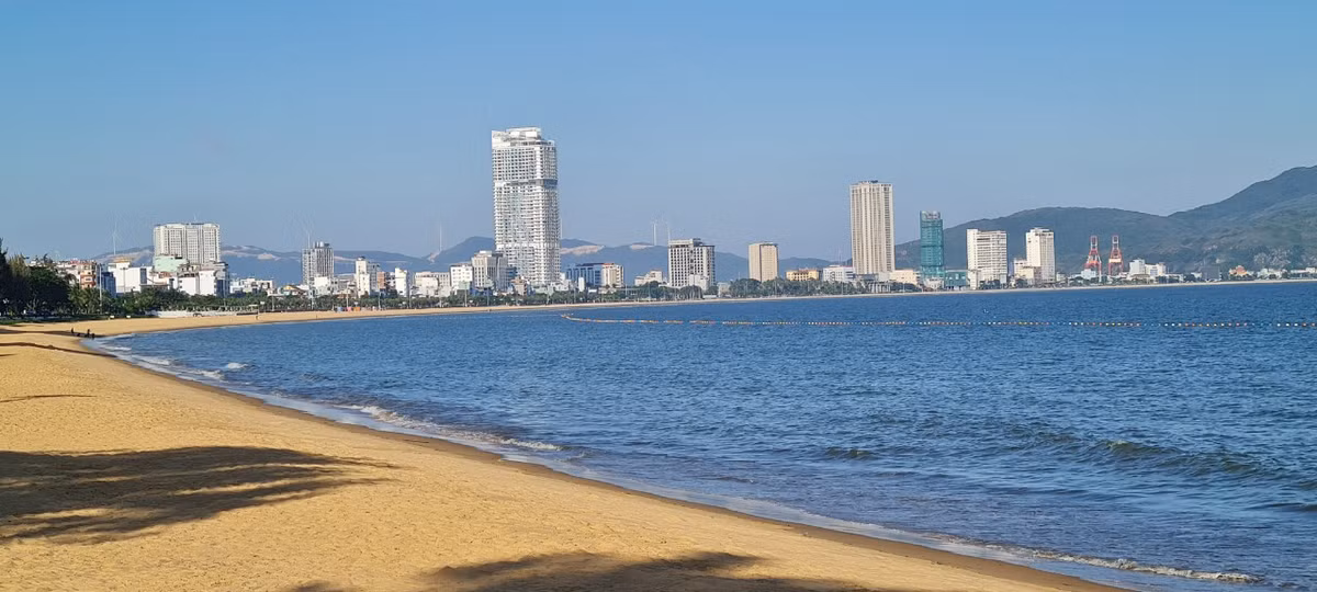 Tất cả tạo nên một cung đường ven biển tuyệt đẹp đang chờ bạn khám phá.