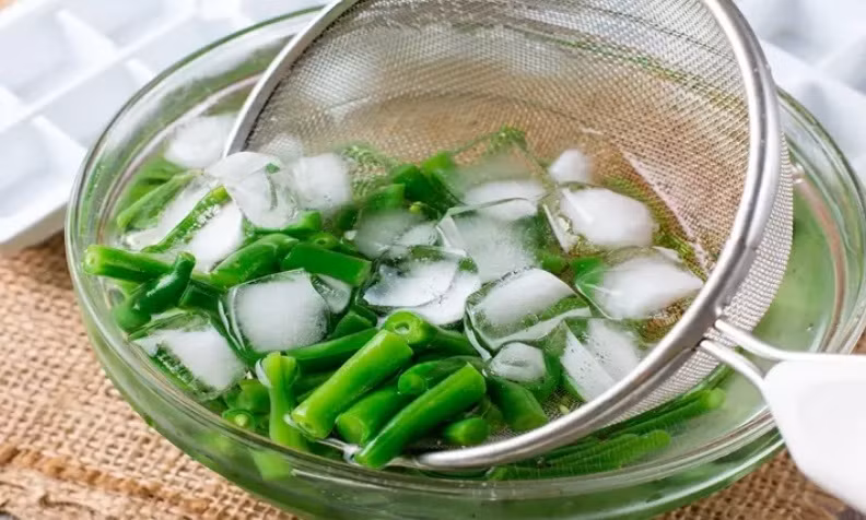 Meo luoc rau dam bao rau ngon lai xanh-Hinh-4