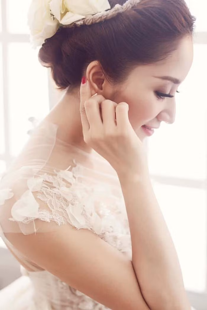 Dang anh Khanh Thi mac vay cuoi, Phan Hien ninh vo ngot nhu mat-Hinh-2