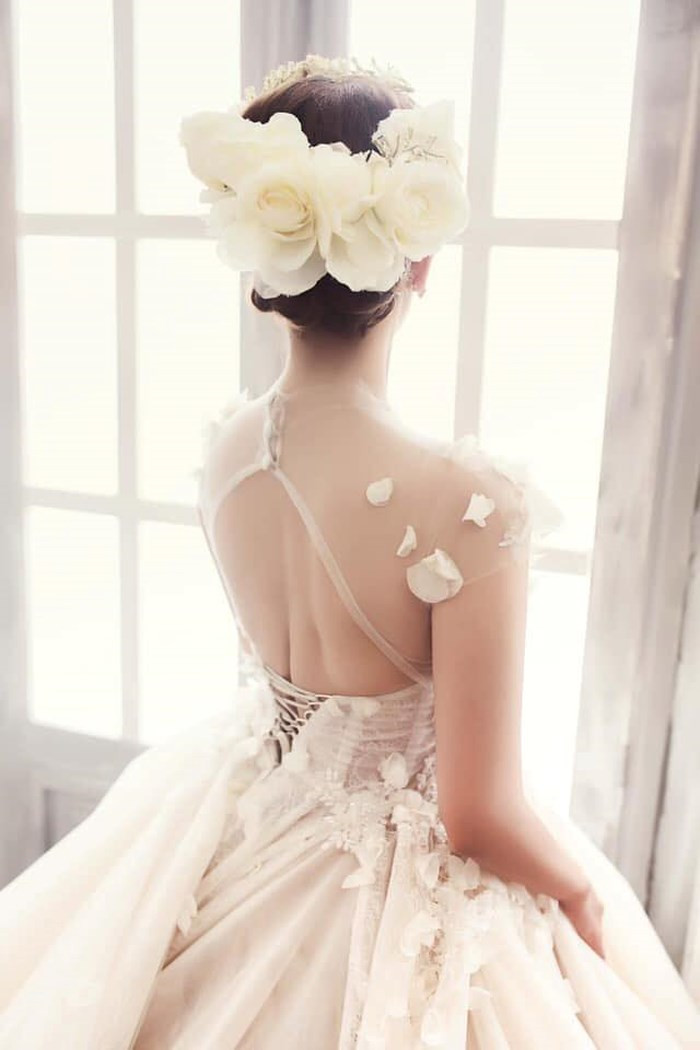 Dang anh Khanh Thi mac vay cuoi, Phan Hien ninh vo ngot nhu mat