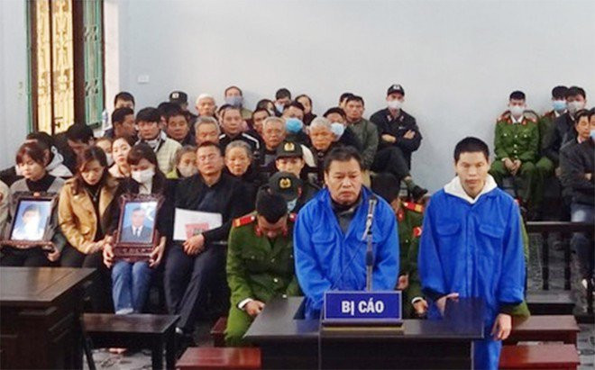 Cuối năm 2020, căn cứ vào hành vi của các đối tượng, TAND tỉnh Hưng Yên đã tuyên phạt Đào Danh Việt bản án tử hình về tội “Giết người”, 6 năm tù về tội “Hủy hoại tài sản”. Tổng hợp hình phạt chung cho cả 2 tội là tử hình. Đối với bị cáo Lò Văn Hà, Hội đồng xét xử tuyên bản án tù chung thân cho 2 tội danh như trên. Ngoài ra, Đào Danh Việt phải bồi thường cho gia đình các bị hại tổng số tiền là gần 1 tỷ đồng. Vụ án là một câu chuyện đau lòng. Chỉ vì sự nghi ngờ, Đào Danh Việt đã sát hại cả nhà em gái, còn mình phải chịu án tử hình…