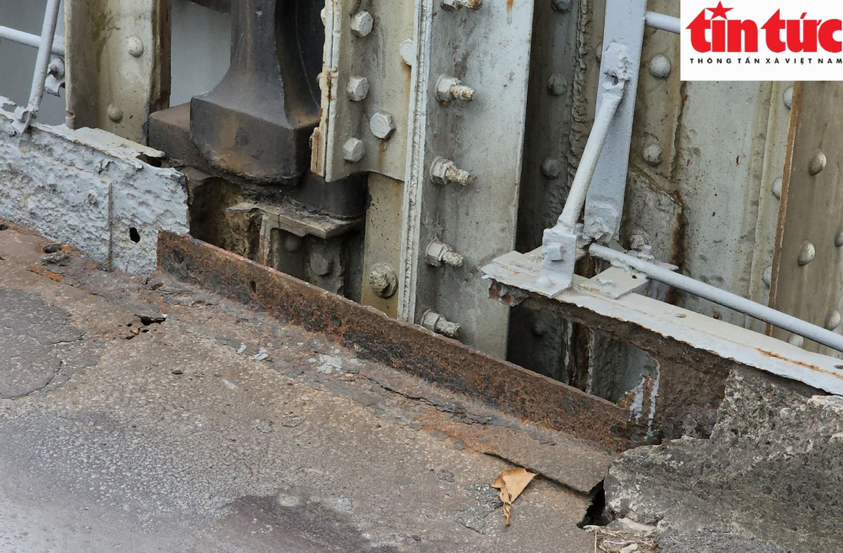 Cau Long Bien hon 120 tuoi can 'dai phau' lon de tiep tuc truong ton-Hinh-2