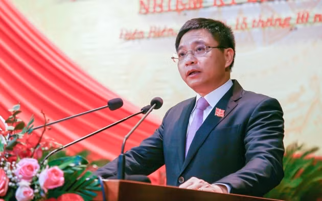  Điện Biên: Ngày 10/6, thay mặt Ban Thường vụ Tỉnh ủy Điện Biên, ông Nguyễn Văn Thắng, Ủy viên TW Đảng, Bí thư Tỉnh ủy, Trưởng đoàn ĐBQH tỉnh Điện Biên đã ký Quyết định số 2042-QĐ/TU thành lập Ban Chỉ đạo Phòng, chống tham nhũng, tiêu cực tỉnh Điện Biên. Ban Chỉ đạo phòng, chống tham nhũng, tiêu cực tỉnh Điện Biên gồm 15 thành viên do Bí thư Tỉnh ủy Nguyễn Văn Thắng làm trưởng ban. 