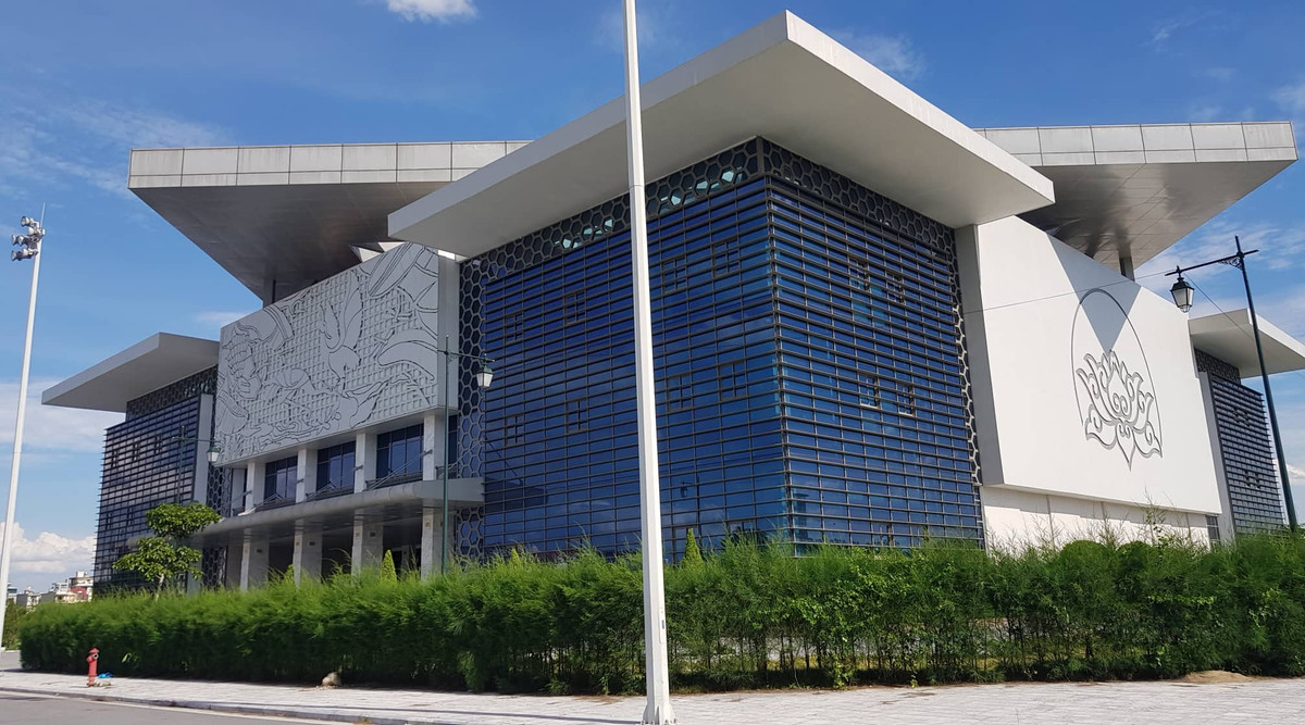 Hồ sơ thiết kế kỹ thuật được duyệt sử dụng cấp phối đá 2x4. Hồ sơ dự toán công trình còn tính sai tăng về khối lượng, áp dụng một số định mức, đơn giá chưa phù hợp với yêu cầu kỹ thuật được chỉ định trong hồ sơ thiết kế. Tổng giá trị thiết kế tính sai tăng hơn 2,9 tỷ đồng. 