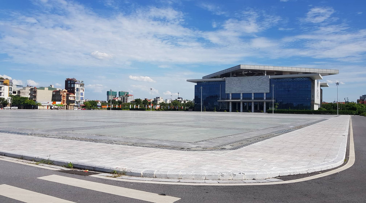 Như vậy, cơ quan thanh tra đã chỉ ra nhiều sai phạm trong quá trình triển khai tổ chức thi công công trình này. Đáng chú ý, công tác nghiệm thu khối lượng, giá trị xây lắp công trình còn chưa chặt chẽ, dẫn đến nghiệm thu sai tăng. Công trình Trung tâm Văn hoá xứ Đông bị nghiệm thu sai tăng 4,5 tỷ đồng. 