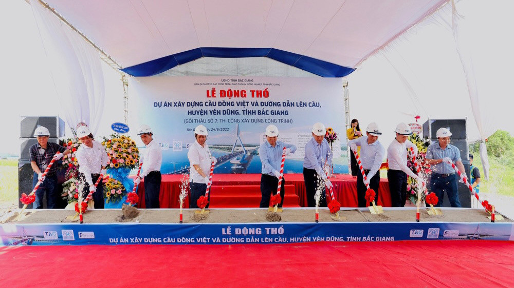 Khoi cong cau Dong Viet ket noi Bac Giang voi Hai Duong