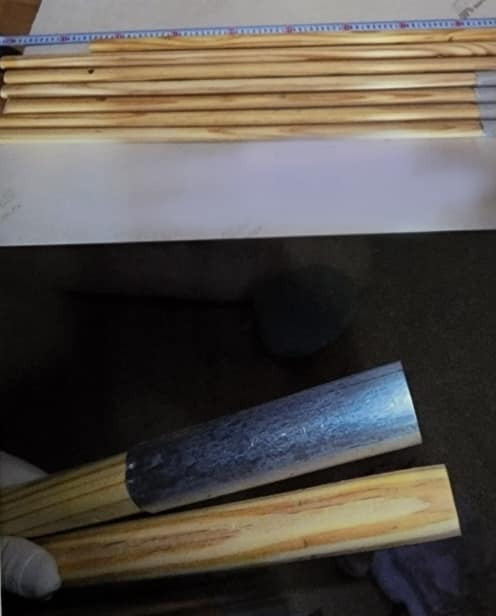 Trang đánh cháu V.A là có sự thống nhất ý chí của Thái thì Trang mới dám thực hiện. Hai bị can đã cùng nhau trút hận thù vào cháu. Thái lạnh lùng, vô nhân tính ngồi bên cạnh nhìn Trang đánh cháu rất man rợ bằng các thủ đoạn tàn độc. (Một trong những công cụ phạm tội)