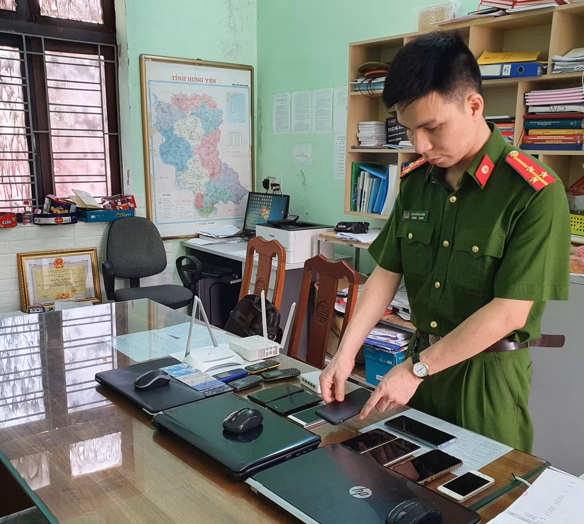 Hung Yen: Triet pha duong day danh bac qua mang gan tram ty