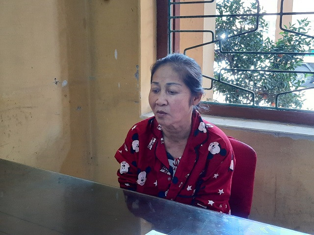 Hai Duong: Nu quai U60 tang tru, mua ban ma tuy truoc cong nha