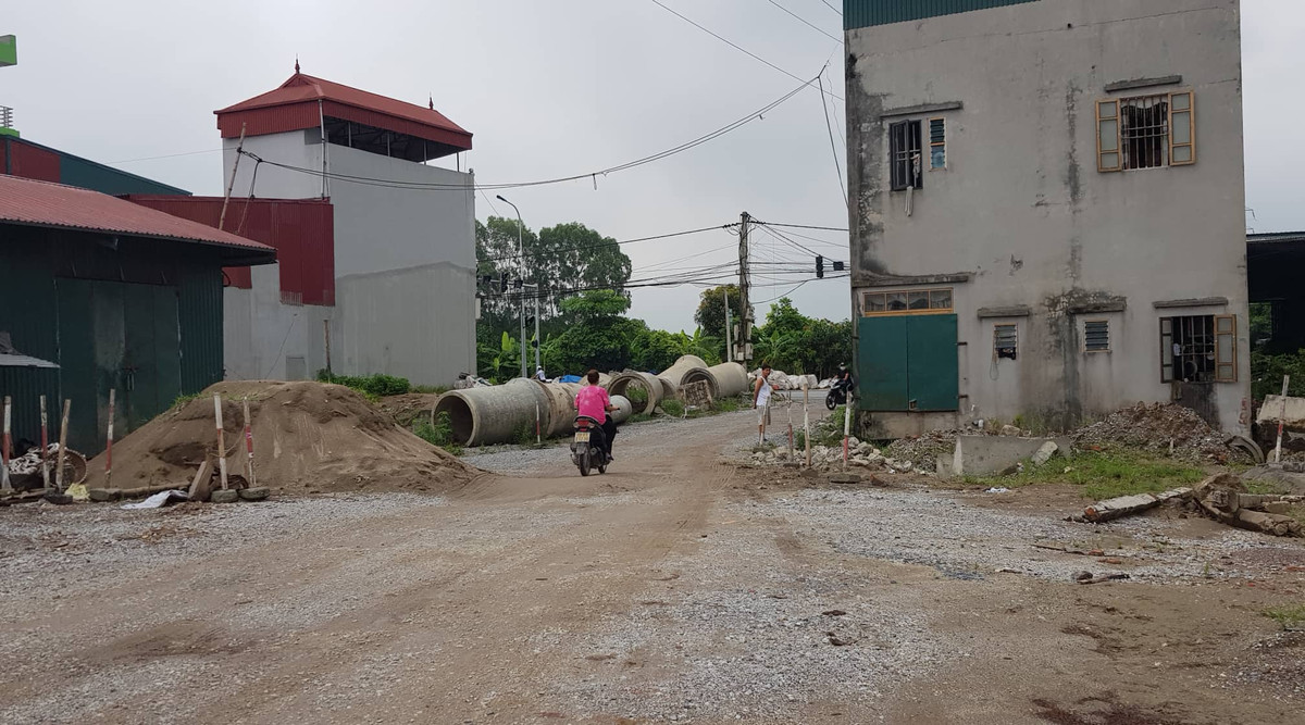 Hai Duong: Can canh 1,23km duong hon 3 nam chua hoan thanh-Hinh-2