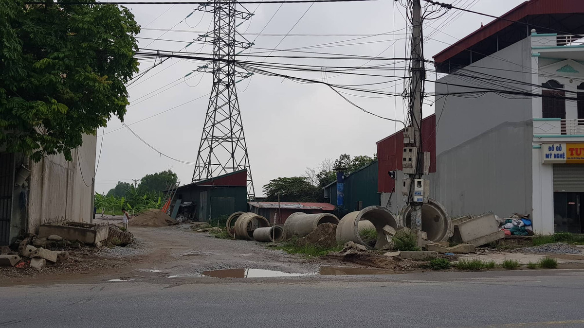 Hai Duong: Can canh 1,23km duong hon 3 nam chua hoan thanh