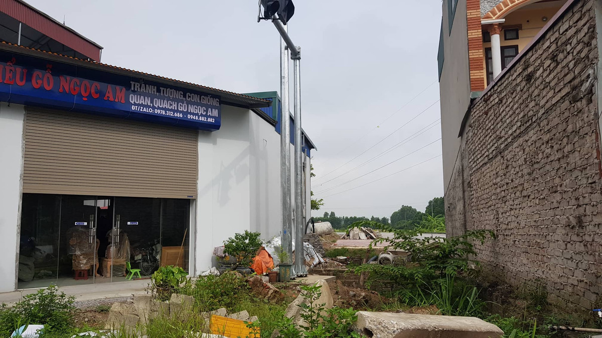 Nhưng công trình nhà ở vẫn án ngữ.