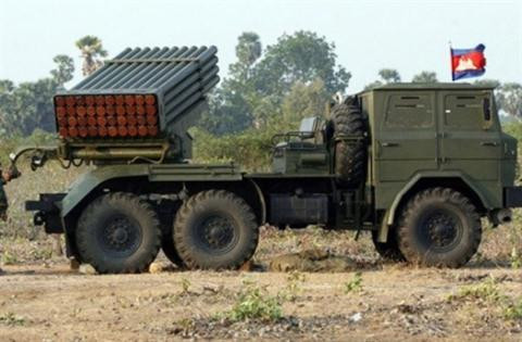 Pháo phản lực BM21 vốn được coi là loại hỏa lực tấn công mạnh nhất của lực lượng Lục quân Quân đội Campuchia.
