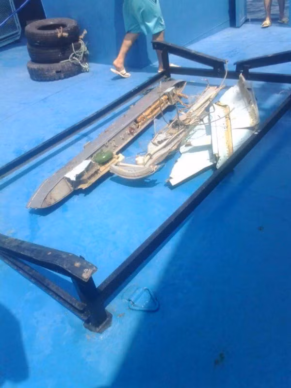 Cận cảnh mảnh vỡ giá treo vũ khí trên máy bay Su-22.