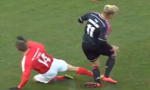 Tinh huong gay gay chan kinh hoang o giai VDQG Dan Mach