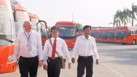 Chuyen ong Tay bi an dieu hanh hang xe Phuong Trang