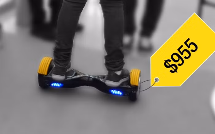The Board: Đây là sản phẩm được xem như là sự kết hợp giữa xe hai bánh (Segway) với ván trượt, chạy bằng pin và đạt được tốc độ 10km/h. Chiếc xe này có giá 955 USD/chiếc, ngoài ra còn có loại xe một bánh to duy nhất tên là The Weel có giá 1.3385 USD/xe.