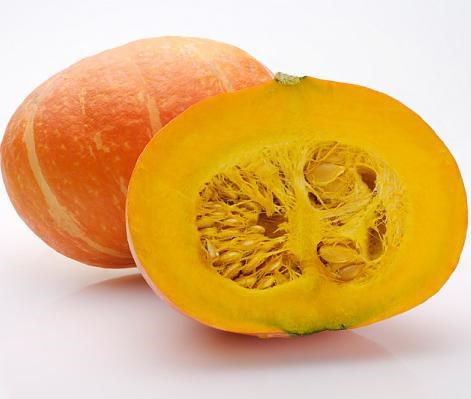 Ngoài ra, trong hạt bí đỏ còn có nhiều a xít béo từ thực vật có tên gọi là phytosterol, giúp làm giảm mức cholesterol xấu LDL.