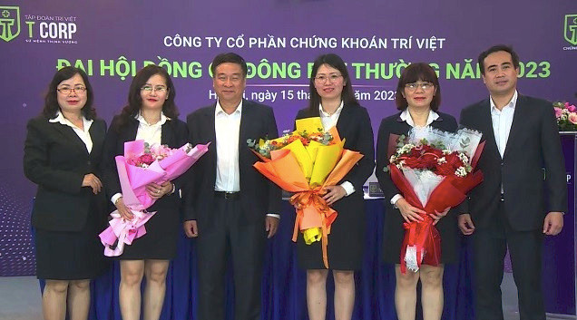 Nhieu lanh dao cap cao cac doanh nghiep roi 'ghe nong'-Hinh-3