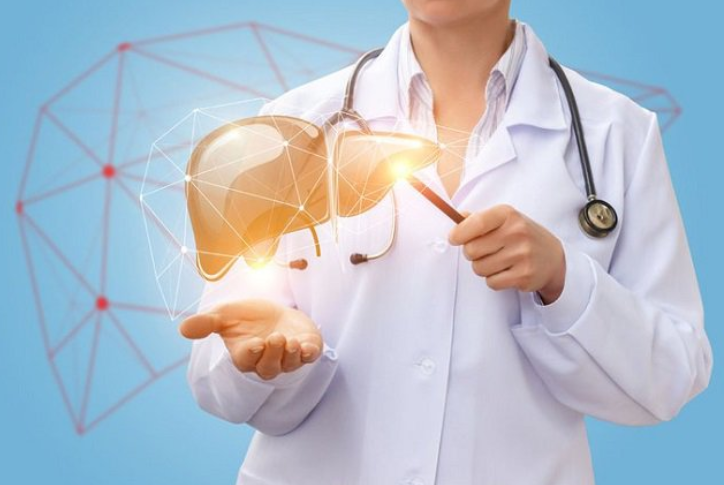 Khi gan bị tổn thương, tác dụng điều tiết bilirubin trong cơ thể bị giảm, dẫn đến hàm lượng bilirubin tăng nghiêm trọng. Một phần bilirubin tự do trong máu và kết hợp với các protein trong da và màng cứng, dẫn đến hiện tượng mặt hơi vàng hoặc vàng củng mạc.